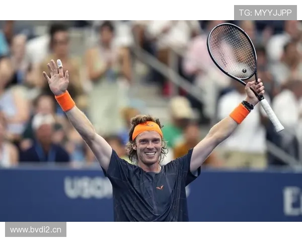 卢布列夫顽强拼搏再度血溅赛场